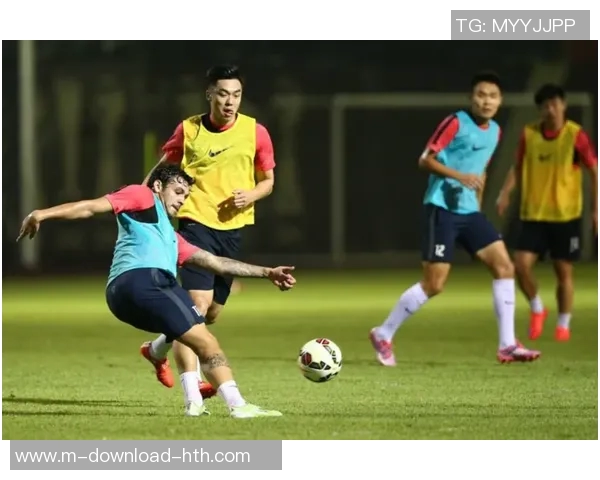 卡纳瓦罗意外加盟中国足球联赛引发热议未来发展备受瞩目