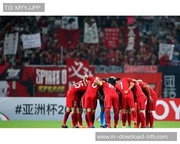 足协杯激战上港与恒大强强对决谁能笑到最后争夺冠军荣耀 足协杯激战上港与恒大强强对决谁能笑到最后争夺冠军荣耀